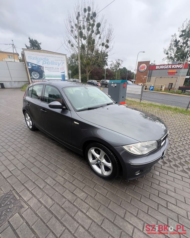 2007' BMW 1 Series 118I photo #4