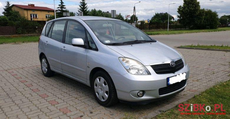 2004' Toyota Corolla photo #1