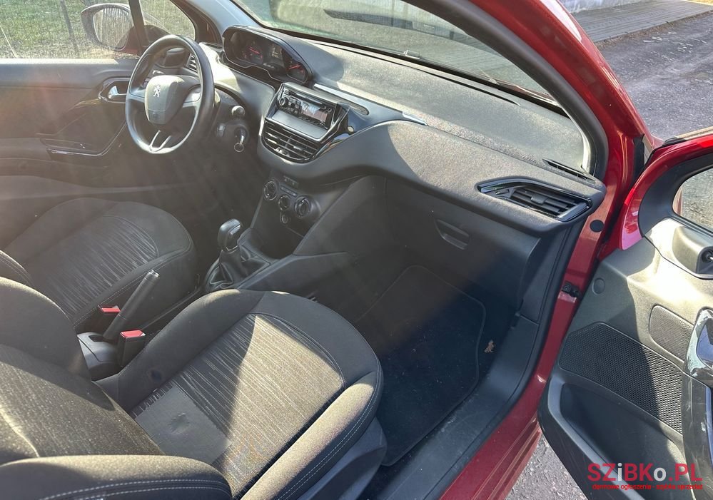 2013' Peugeot 208 photo #2