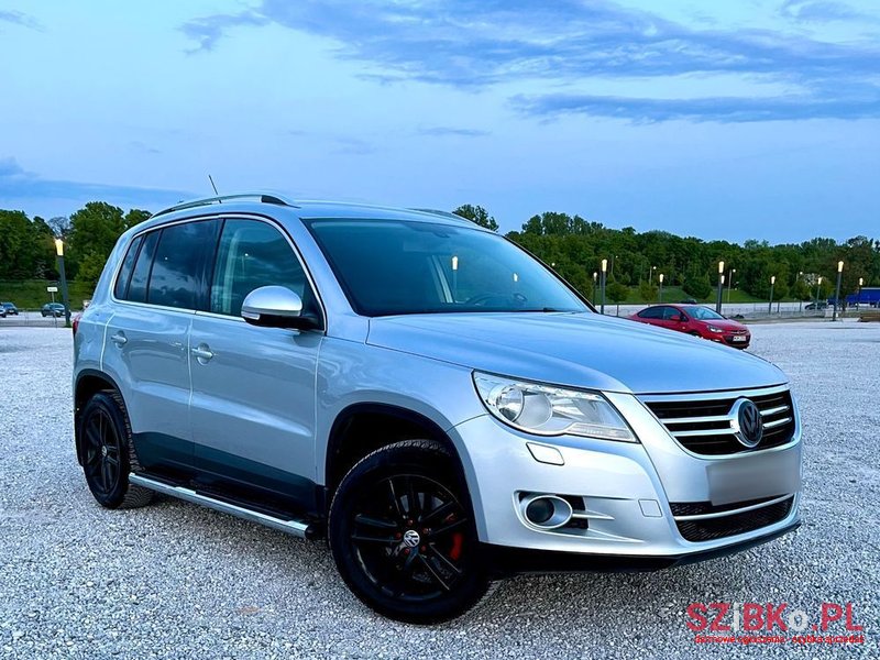 2008' Volkswagen Tiguan photo #2