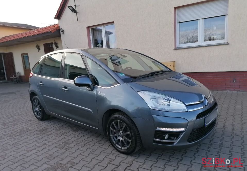 2012' Citroen C4 Picasso photo #1