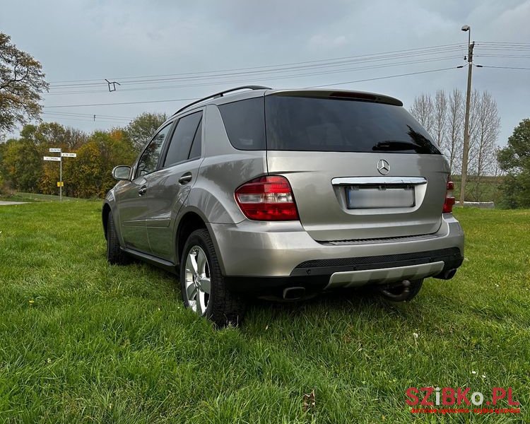 2008' Mercedes-Benz Ml 320 Cdi 4-Matic photo #4