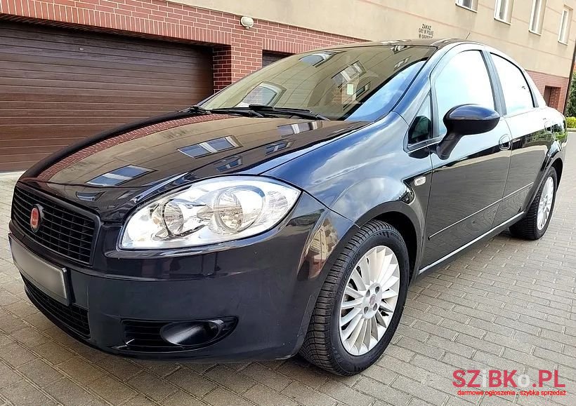 2009' Fiat Linea photo #1