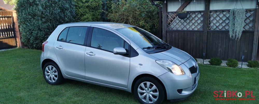 2008' Toyota Yaris 1.3 Sol Premium photo #1