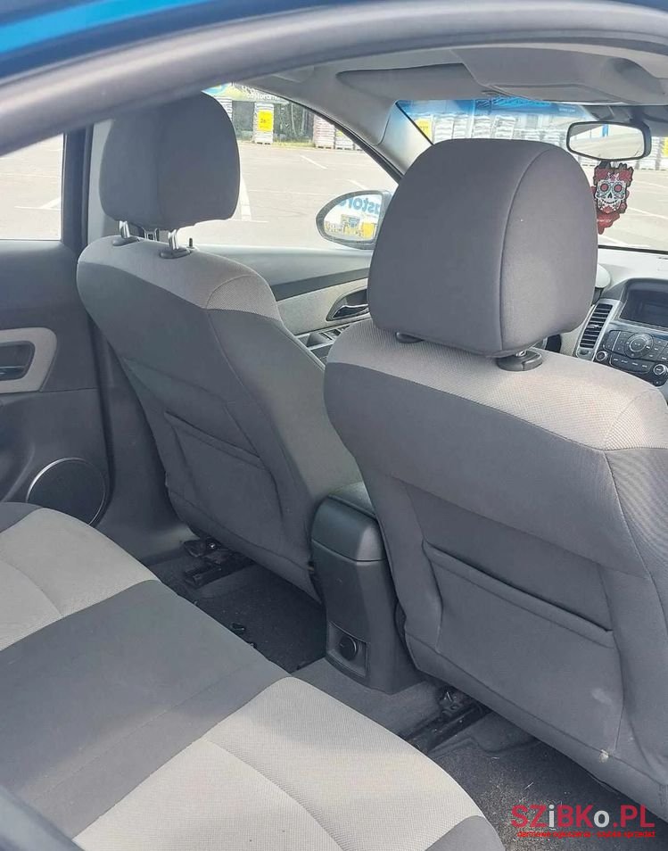 2009' Chevrolet Cruze 1.6 Ls photo #3