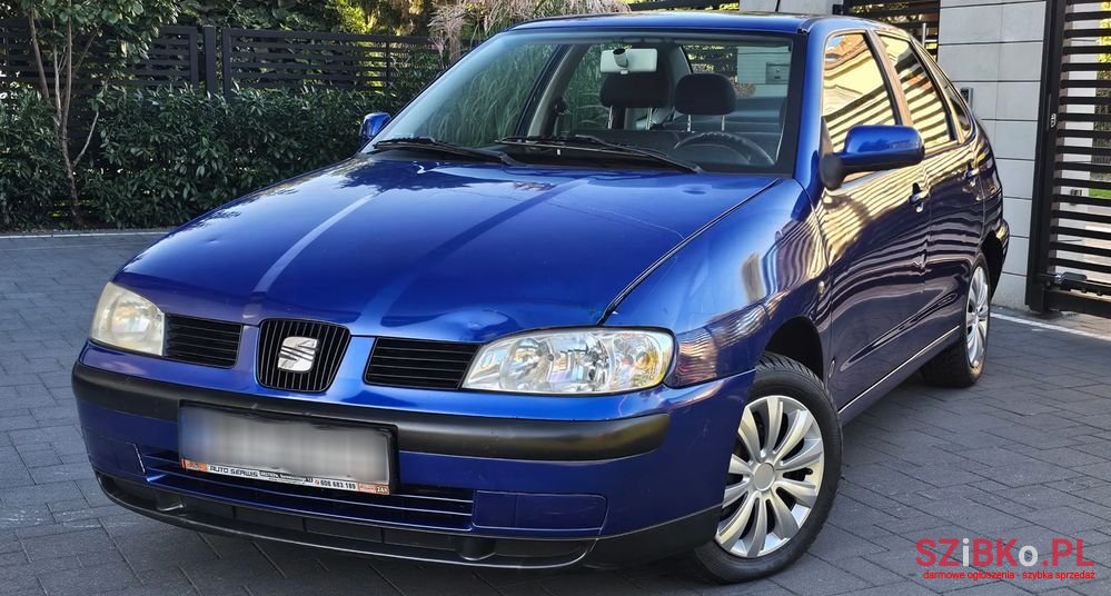 2002' SEAT Cordoba photo #2