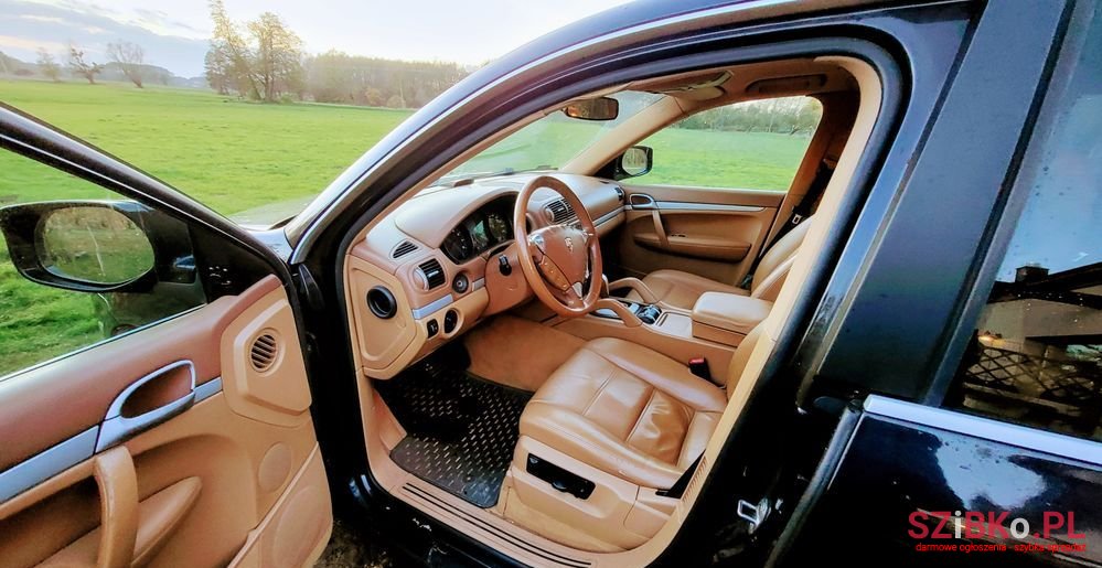 2007' Porsche Cayenne photo #5