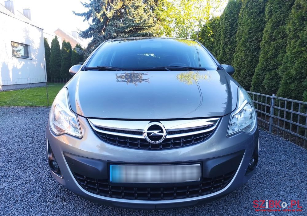 2011' Opel Corsa 1.4 16V Satellite photo #2