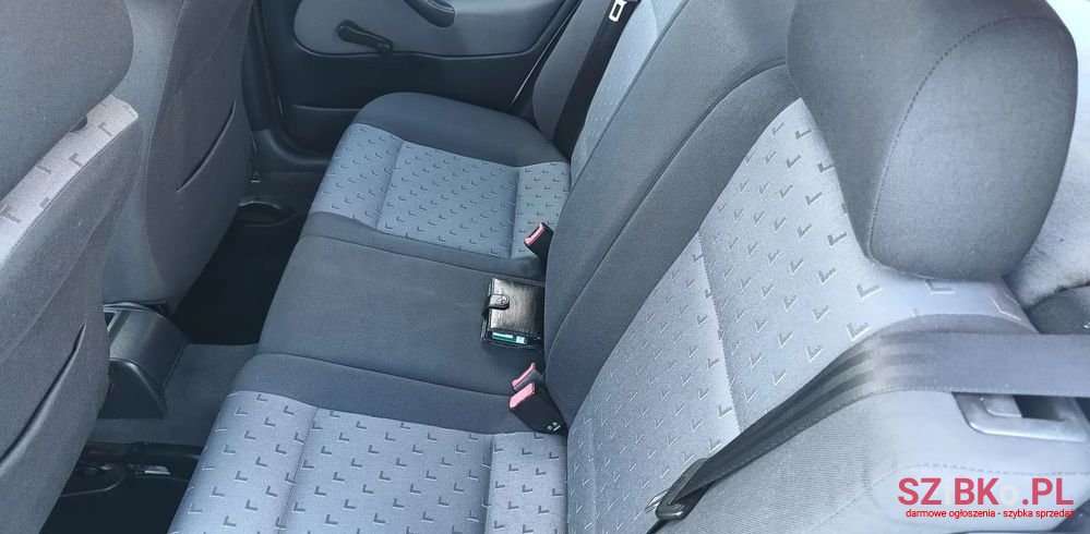 2003' Skoda Octavia photo #3