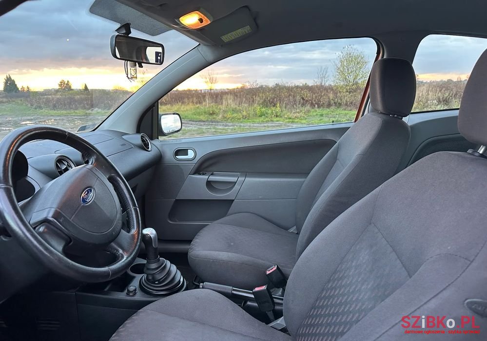 2003' Ford Fiesta 1.4 Ambiente photo #5