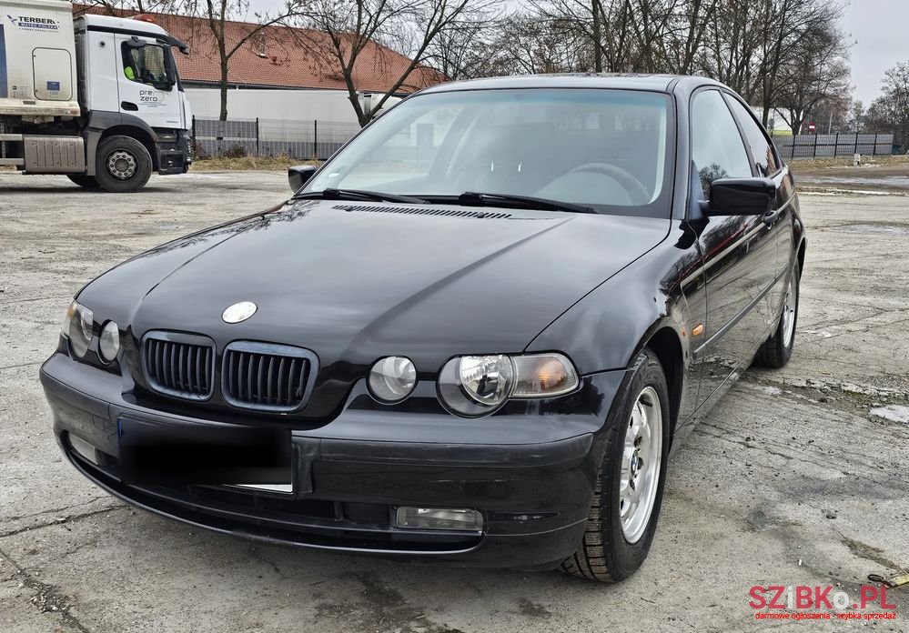 2002' BMW 3 Series 318I photo #2