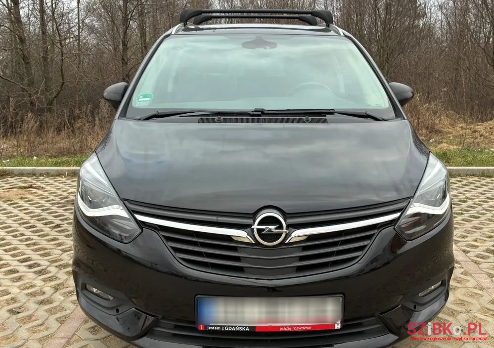 2017' Opel Zafira photo #3