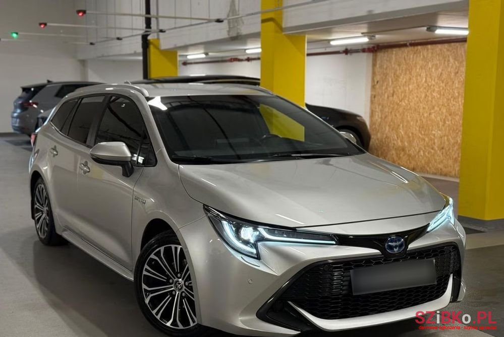 2020' Toyota Corolla 1.8 Hybrid Club photo #3