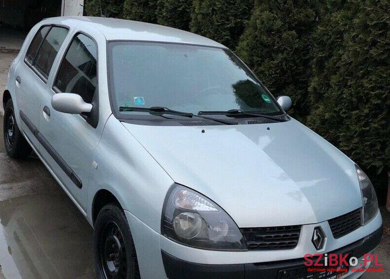 2003' Renault Clio photo #1
