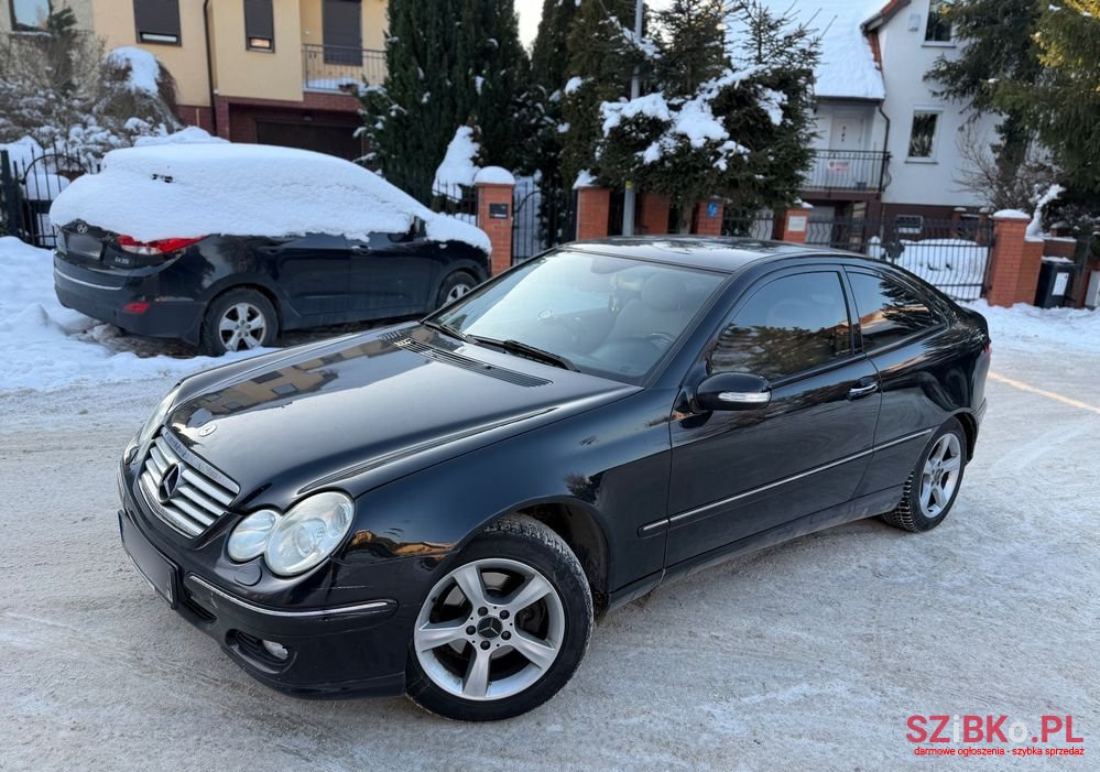 2006' Mercedes-Benz C-Class 180 photo #2