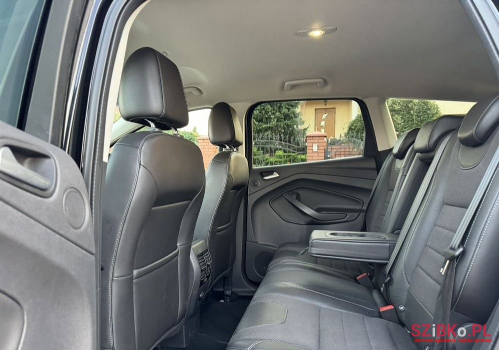 2015' Ford Kuga 2.0 Tdci 2X4 Titanium photo #5