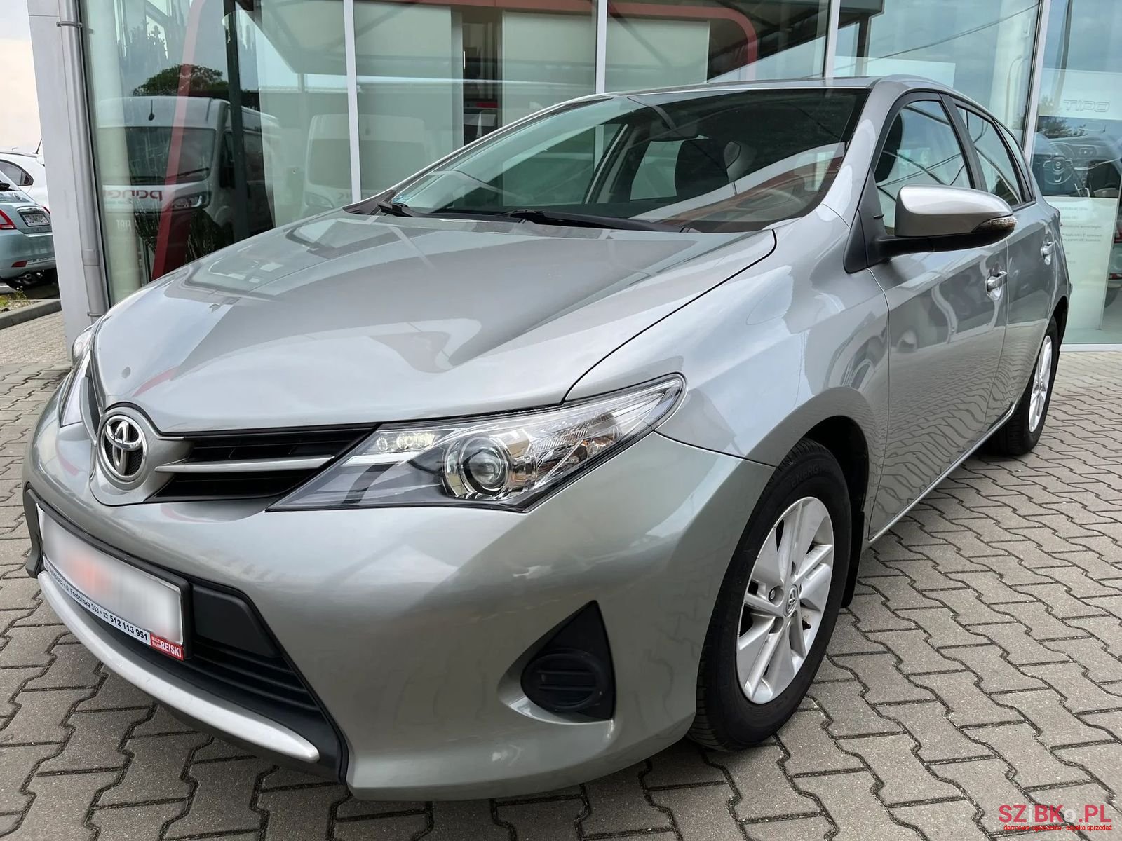 2015' Toyota Auris photo #1