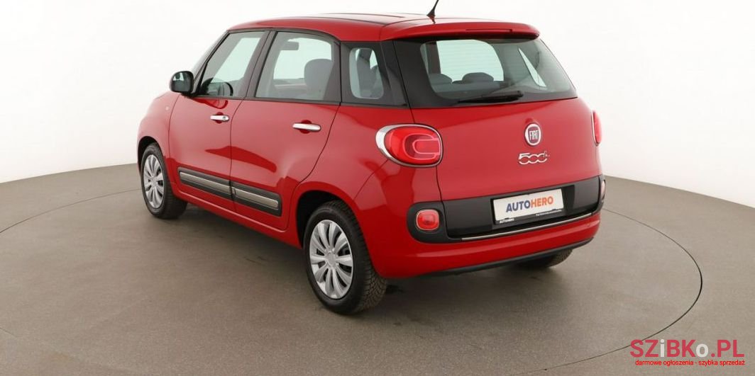 2013' Fiat 500L photo #2