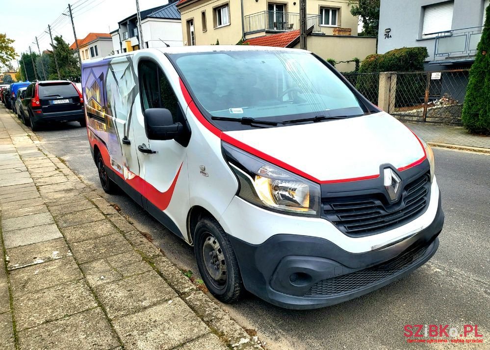 2015' Renault Trafic photo #2