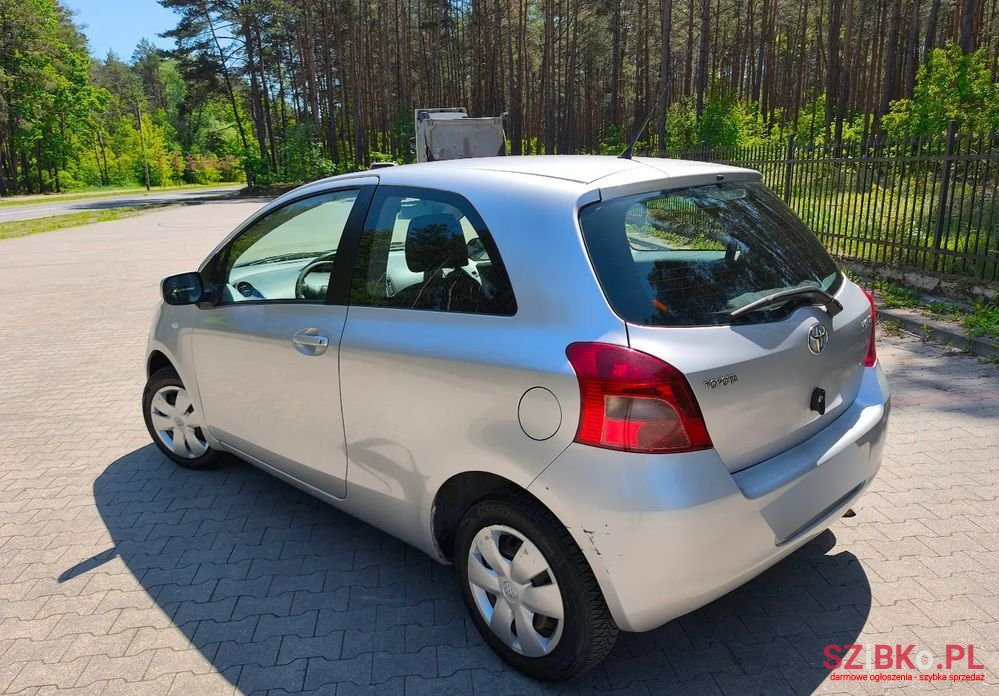 2006' Toyota Yaris 1.0 Luna photo #4