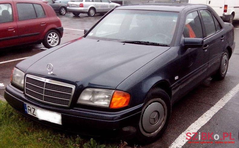 1996' Mercedes-Benz C-Class photo #2