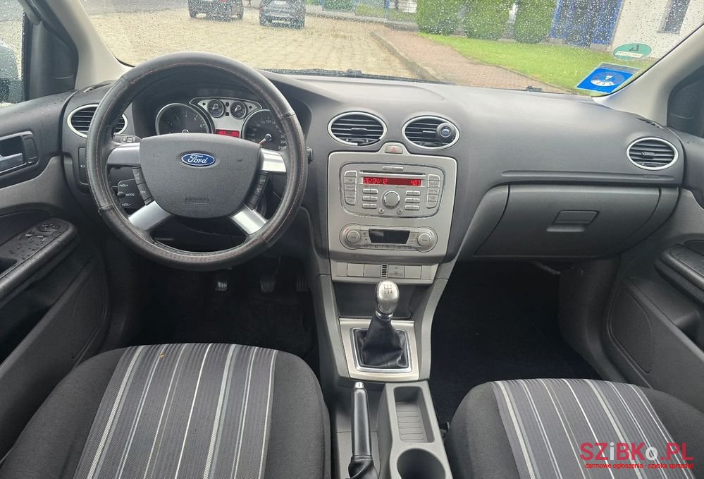 2009' Ford Focus photo #5