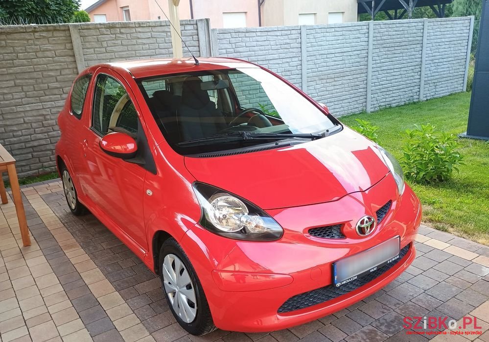 2008' Toyota Aygo photo #2