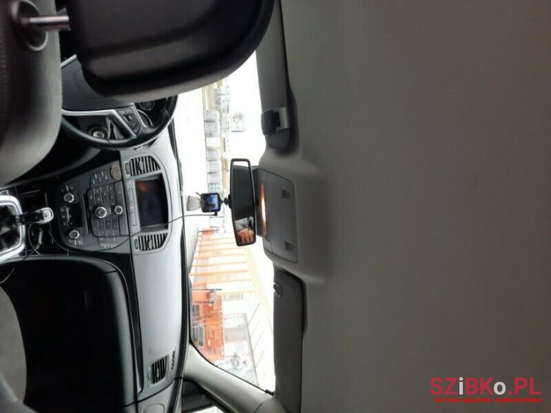 2010' Opel Insignia photo #4