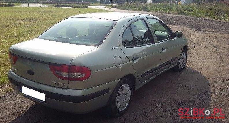 2002' Renault Megane photo #1