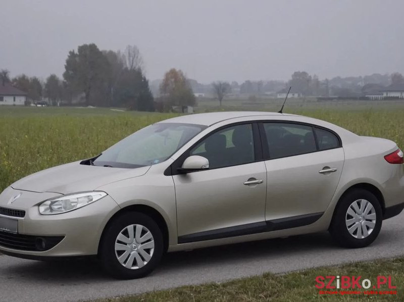 2010' Renault Fluence photo #6
