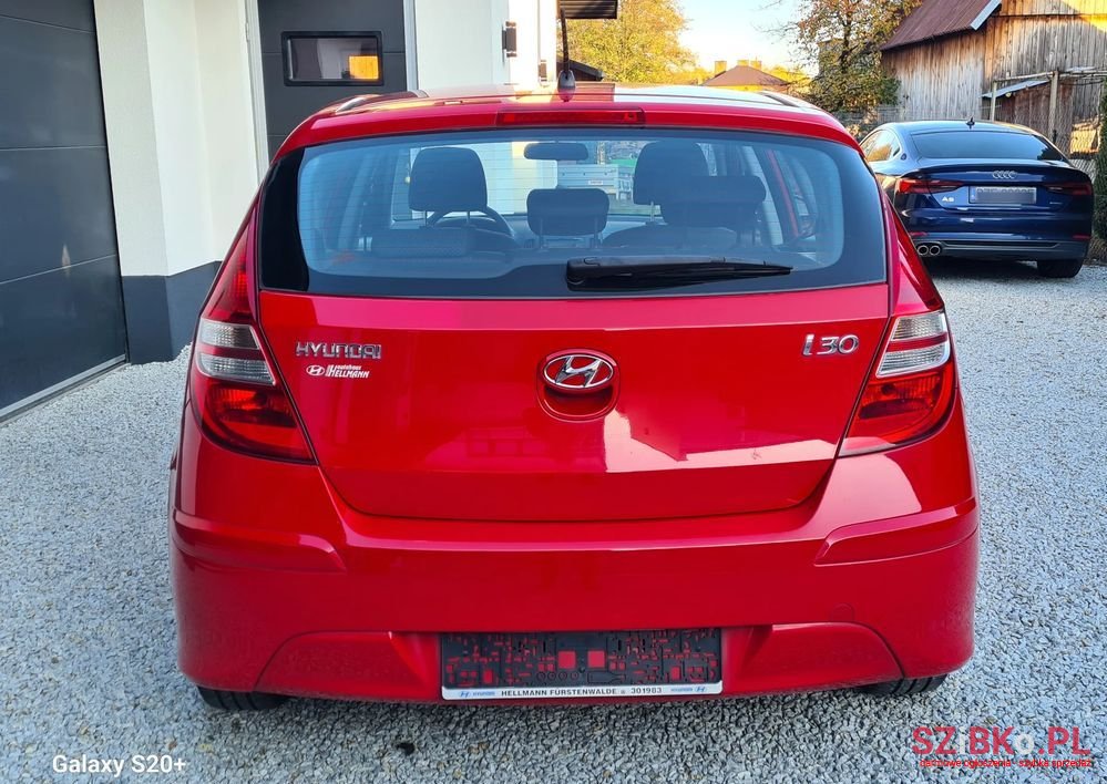 2010' Hyundai i30 photo #6