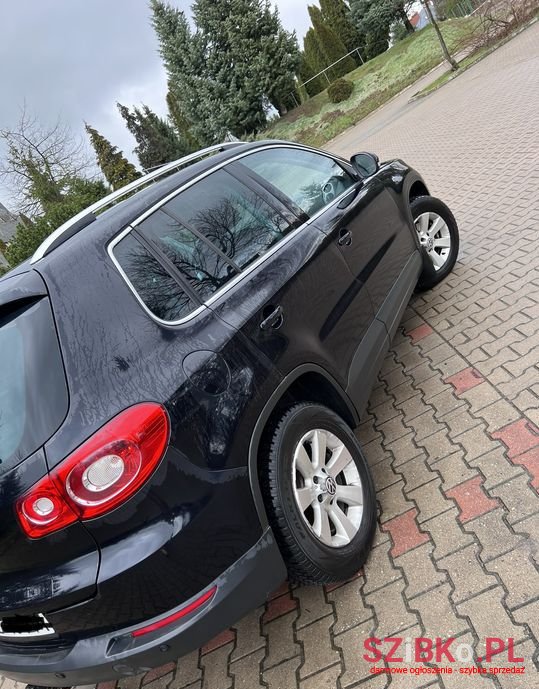 2009' Volkswagen Tiguan photo #5
