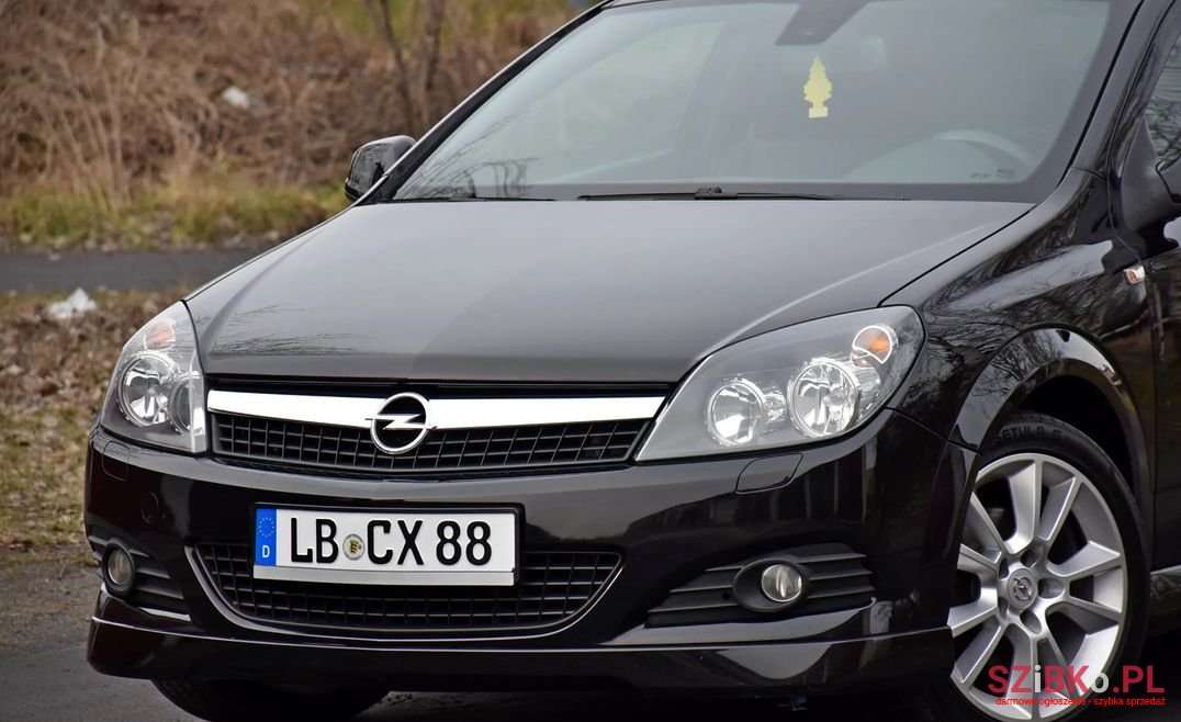 2009' Opel Astra photo #1