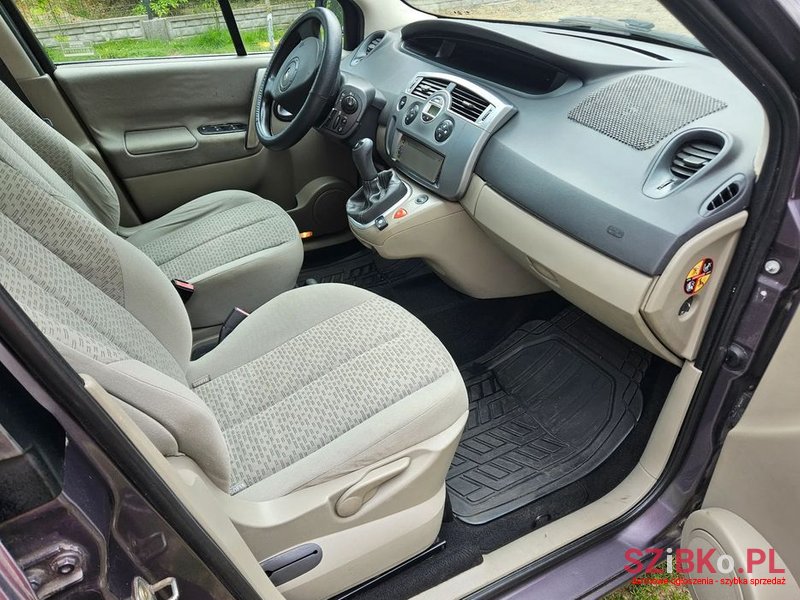 2006' Renault Scenic 1.6 Confort Expression photo #2