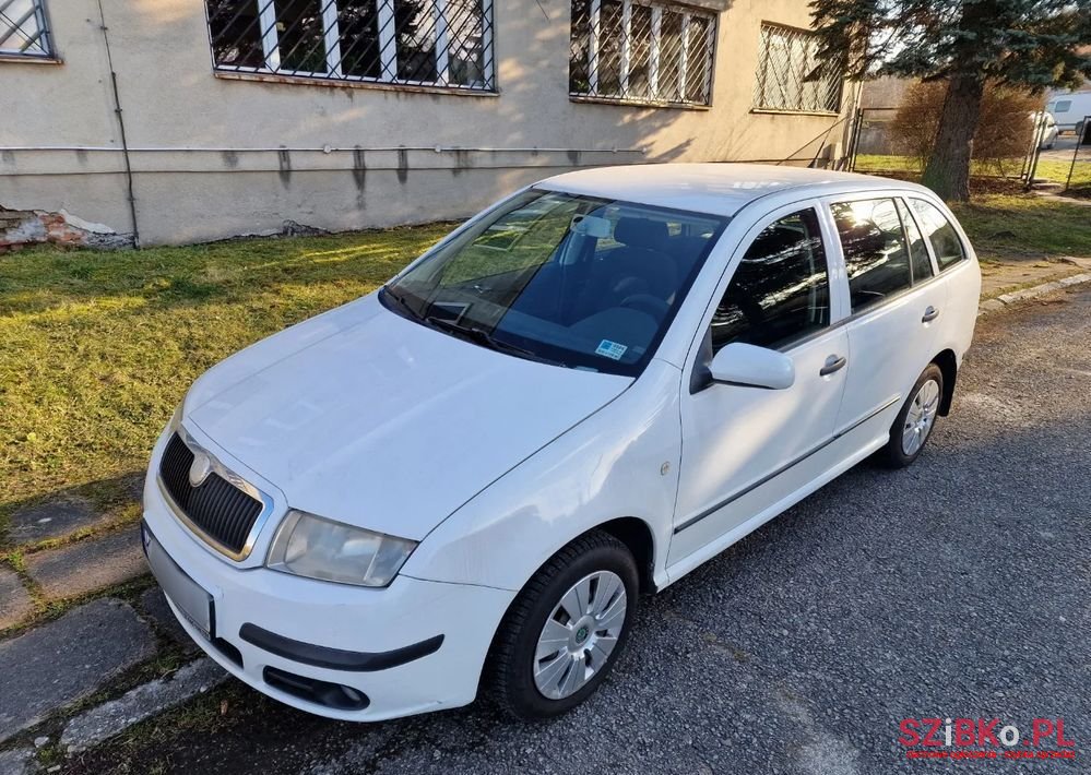 2007' Skoda Fabia photo #6