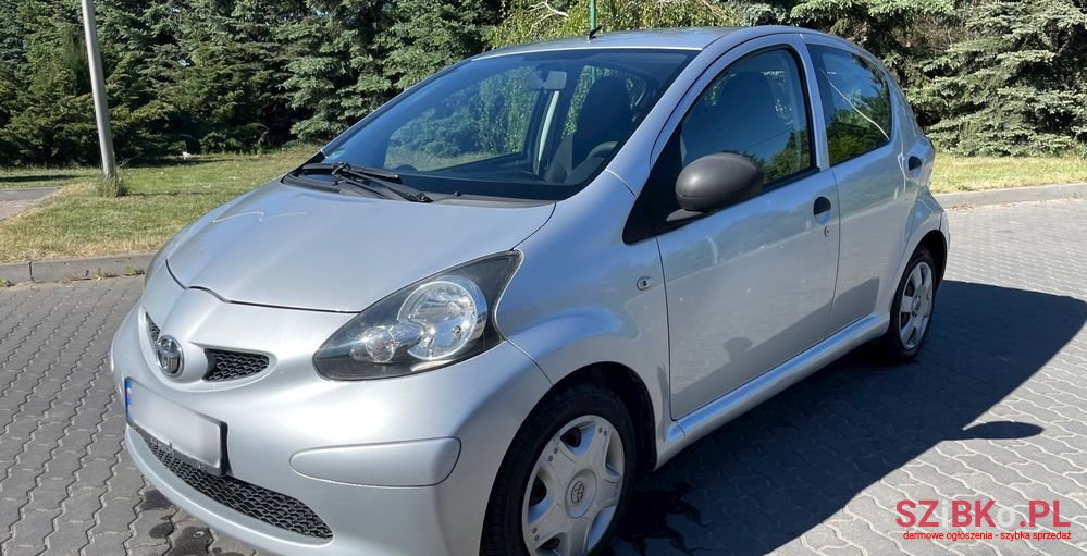 2006' Toyota Aygo photo #1
