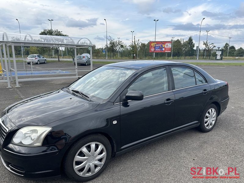 2005' Toyota Avensis photo #1