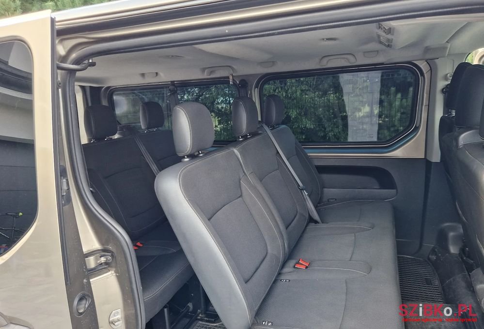 2016' Renault Trafic photo #2