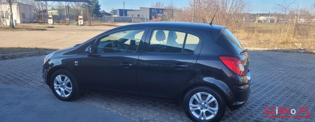 2013' Opel Corsa photo #6