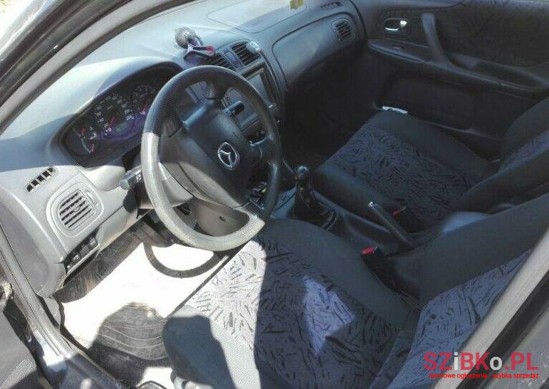 2000' Mazda 323 photo #2