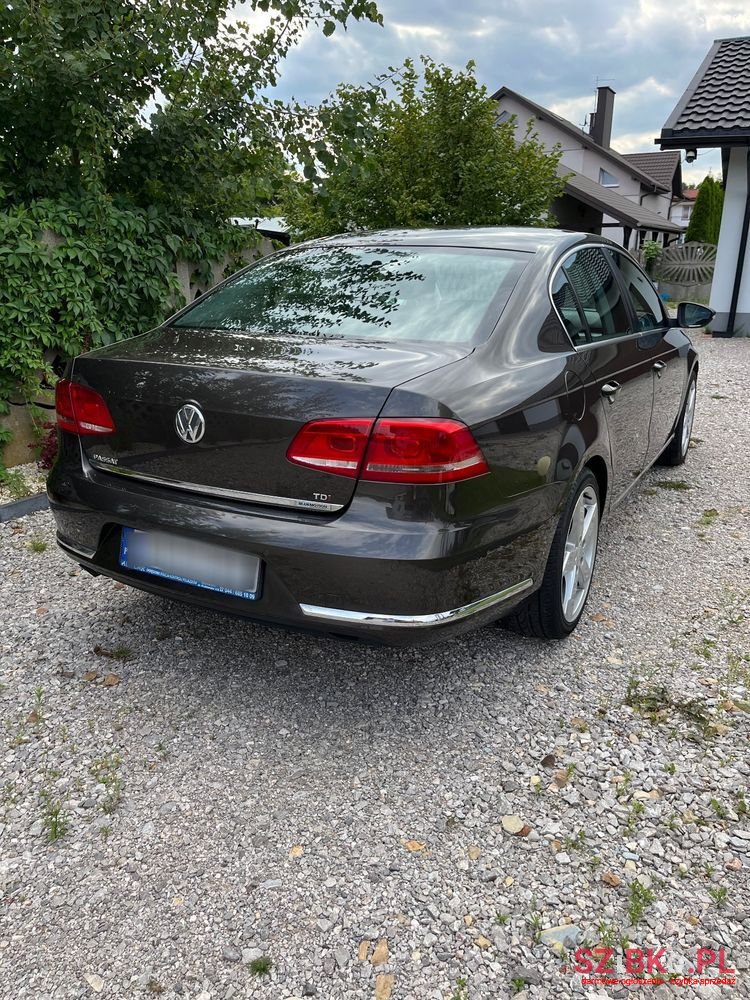 2013' Volkswagen Passat Variant photo #5