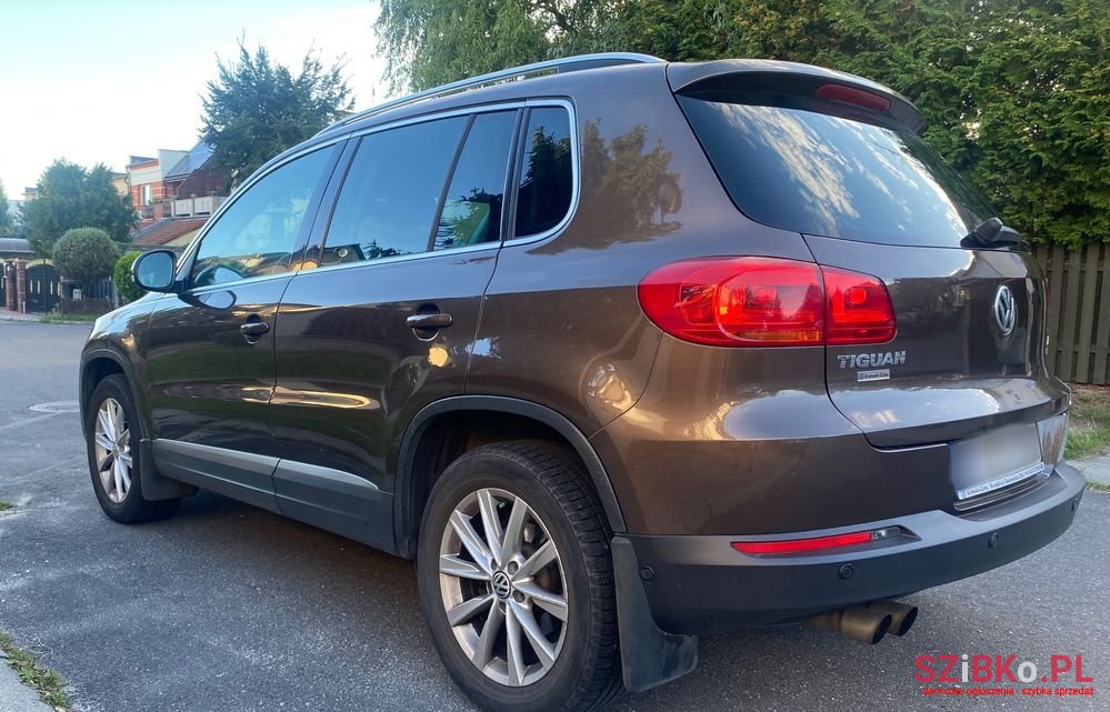 2011' Volkswagen Tiguan photo #4