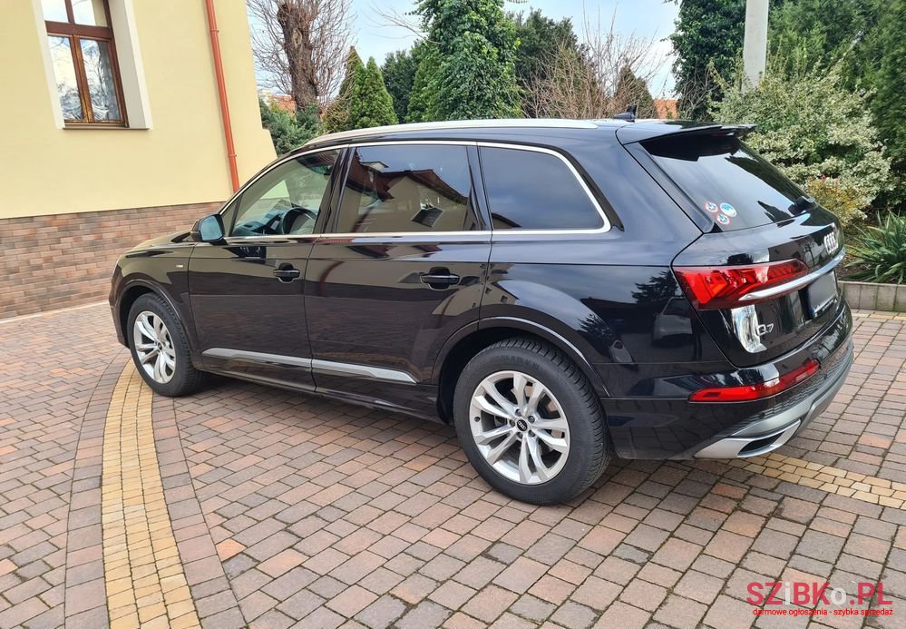2021' Audi Q7 photo #5