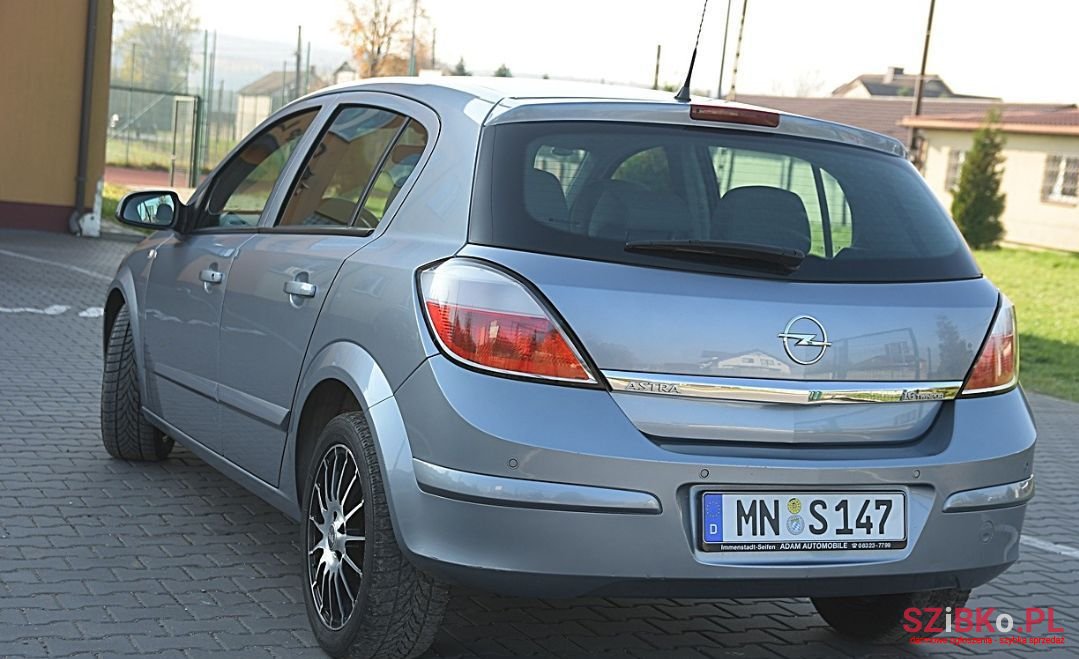 2004' Opel Astra photo #4