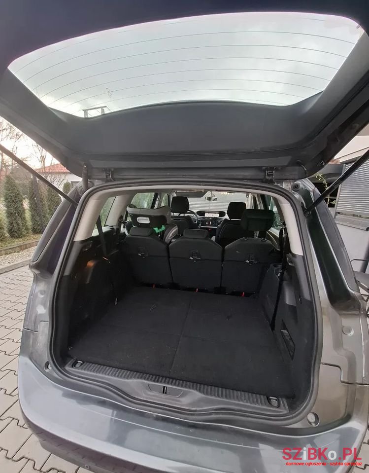 2014' Citroen C4 Grand Picasso photo #2