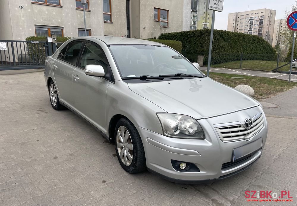 2008' Toyota Avensis photo #2
