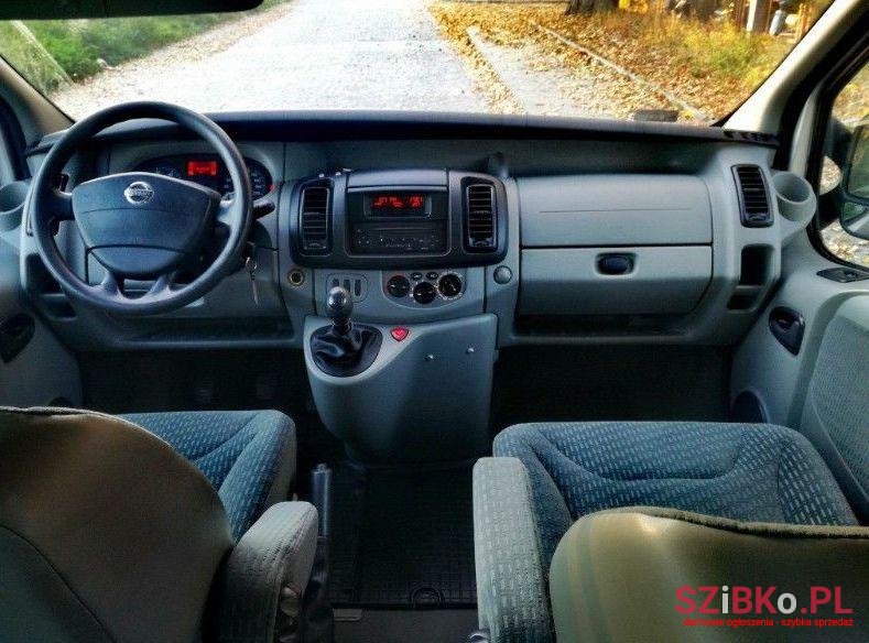 2005' Nissan Primastar photo #2