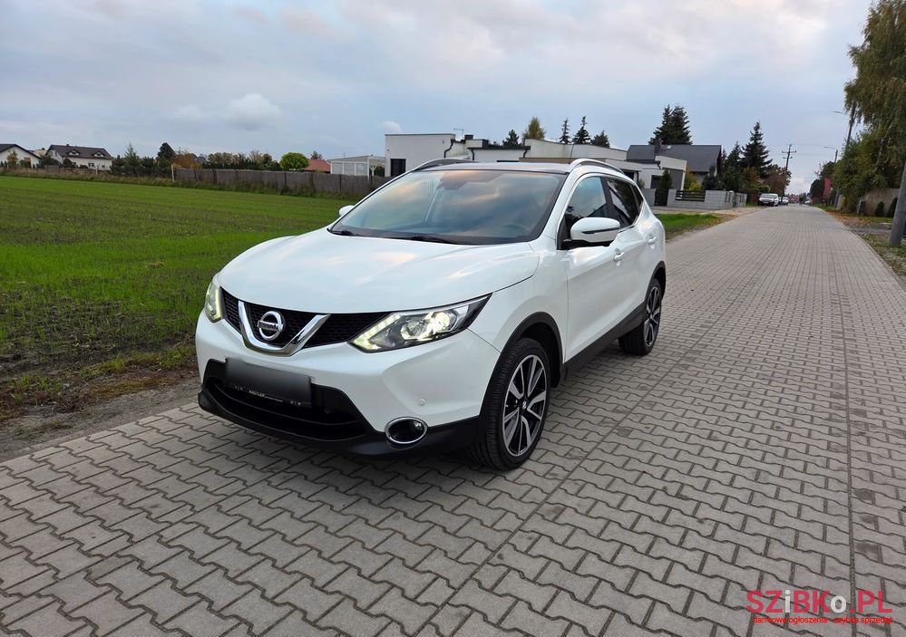 2015' Nissan Qashqai 1.6 Dci Tekna+ photo #1