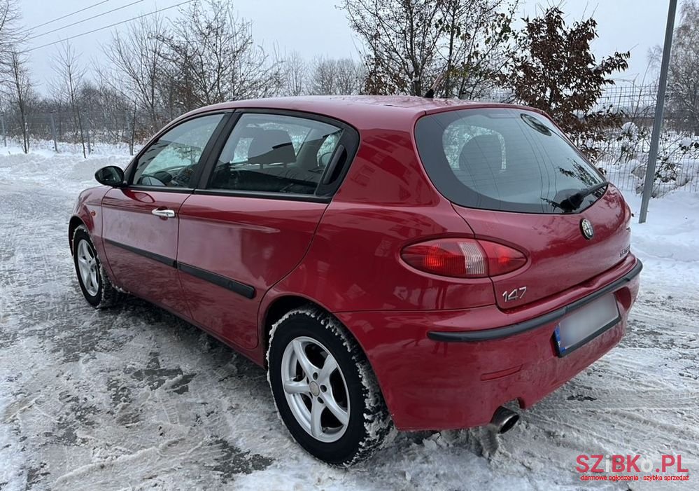 2001' Alfa Romeo 147 photo #4