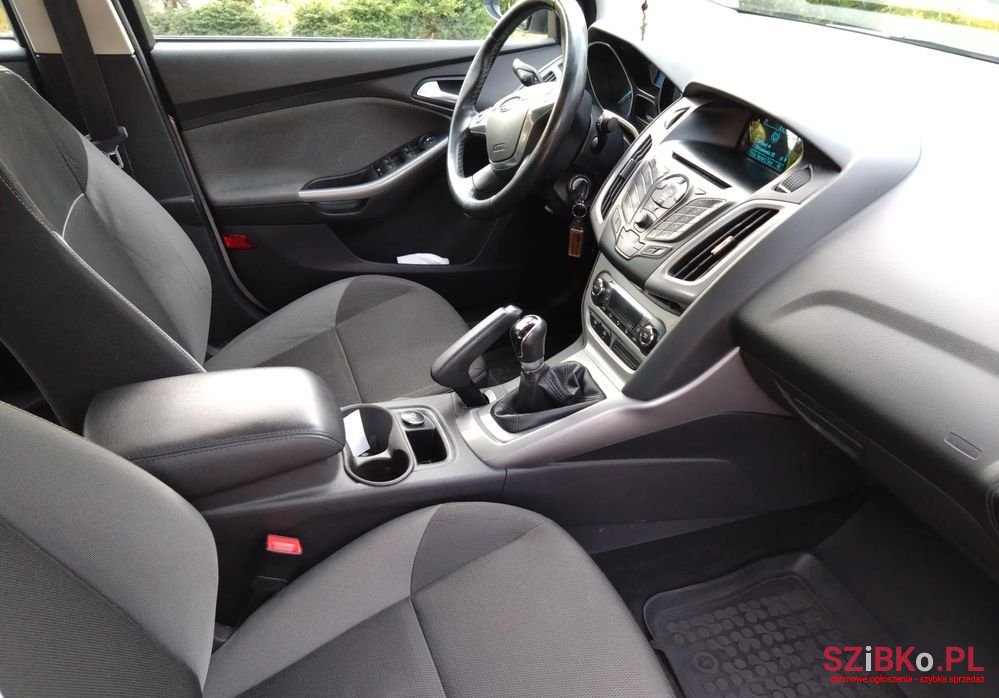 2014' Ford Focus 1.6 Gold X photo #6